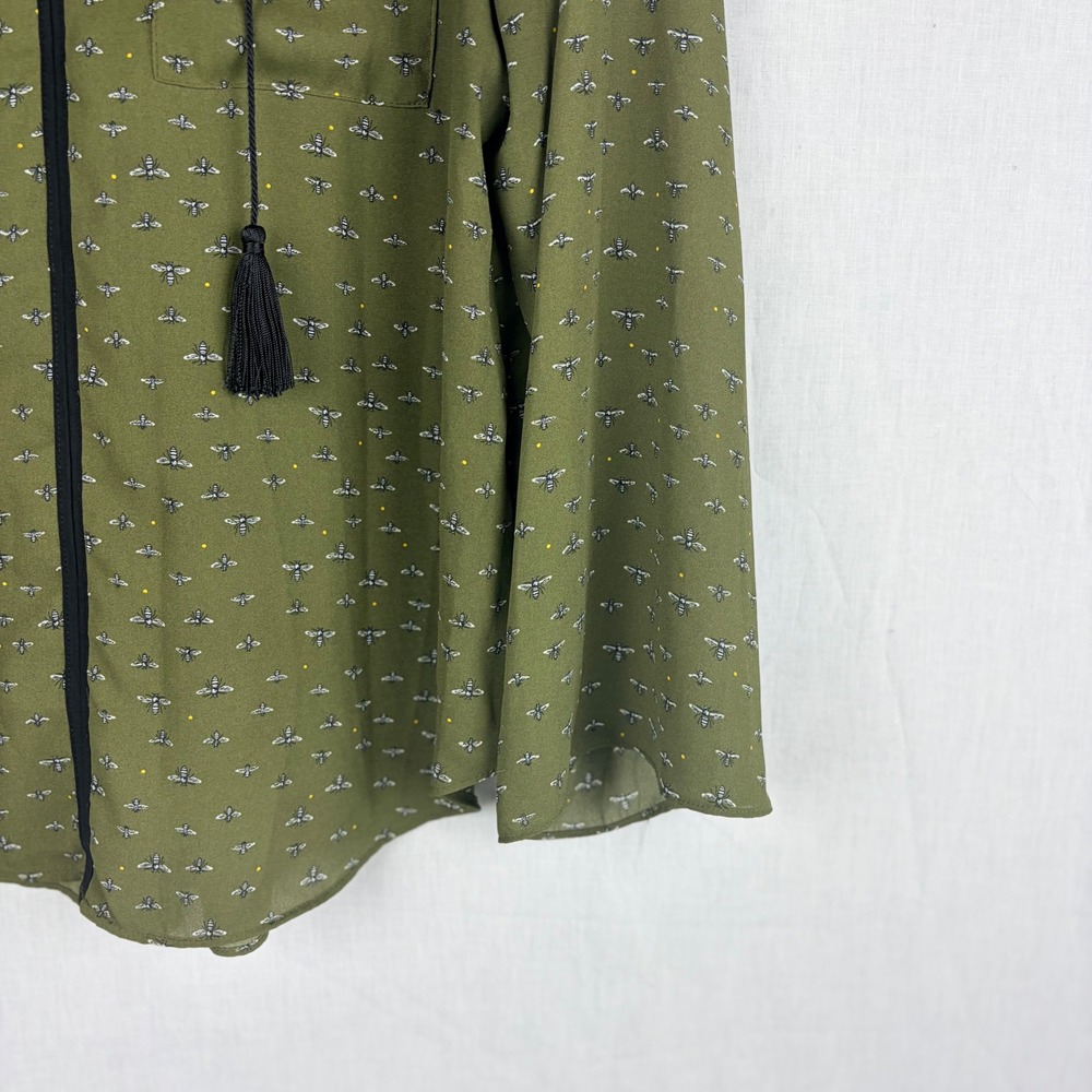 Libby Edelman Bee Print Blouse Olive Green Tassel Tie Split Neck Top Womens XL - Picture 10 of 13